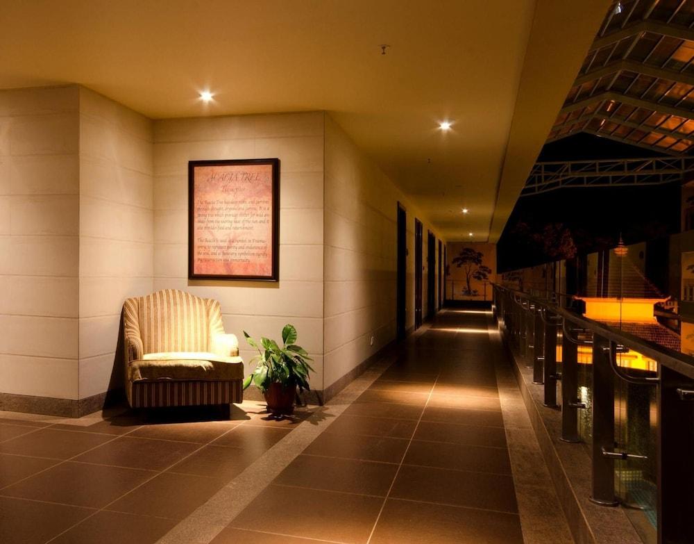 The Acacia Hotel y Spa Goa Sinquerim Exterior foto